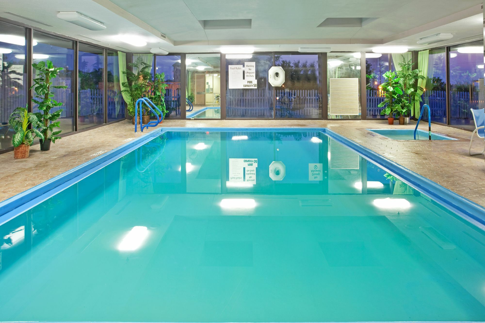 Delta Hotels By Marriott Muskegon Convention Center Esterno foto