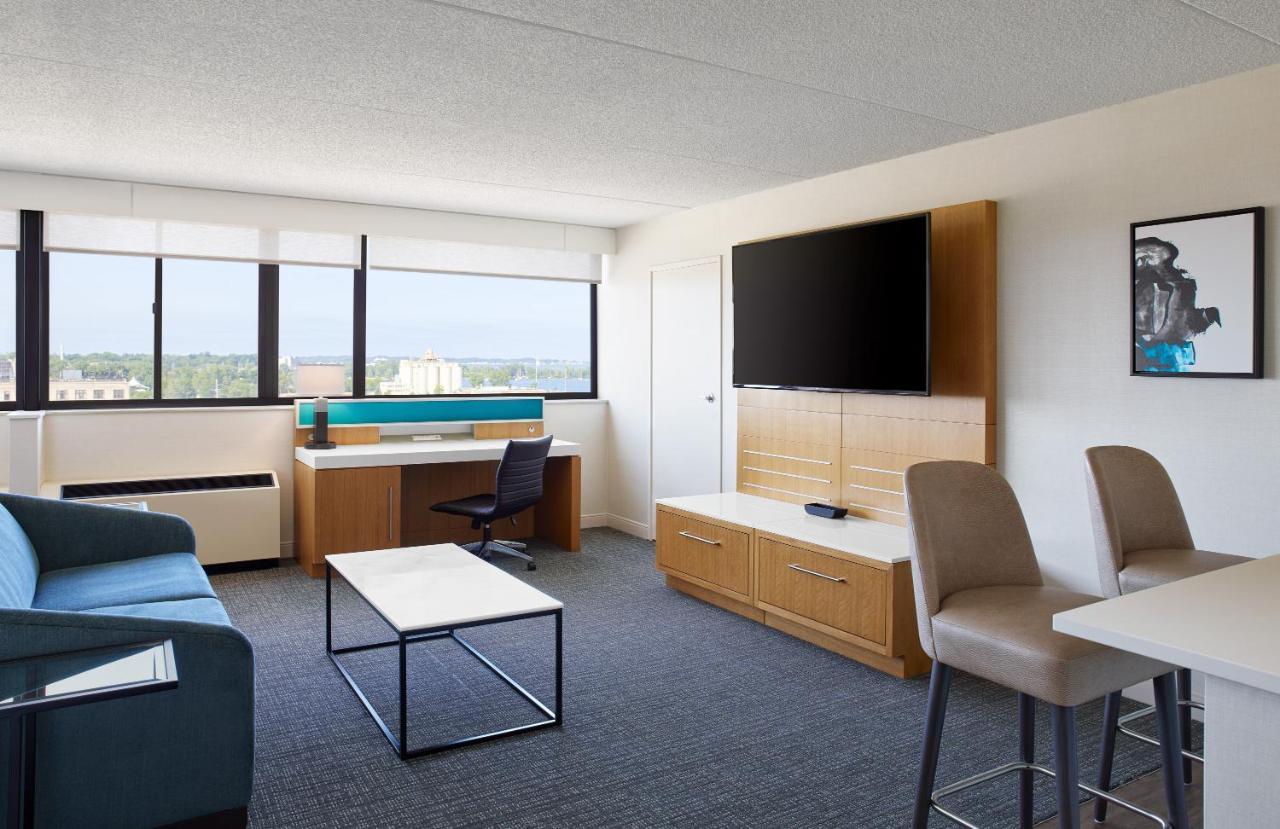 Delta Hotels By Marriott Muskegon Convention Center Esterno foto